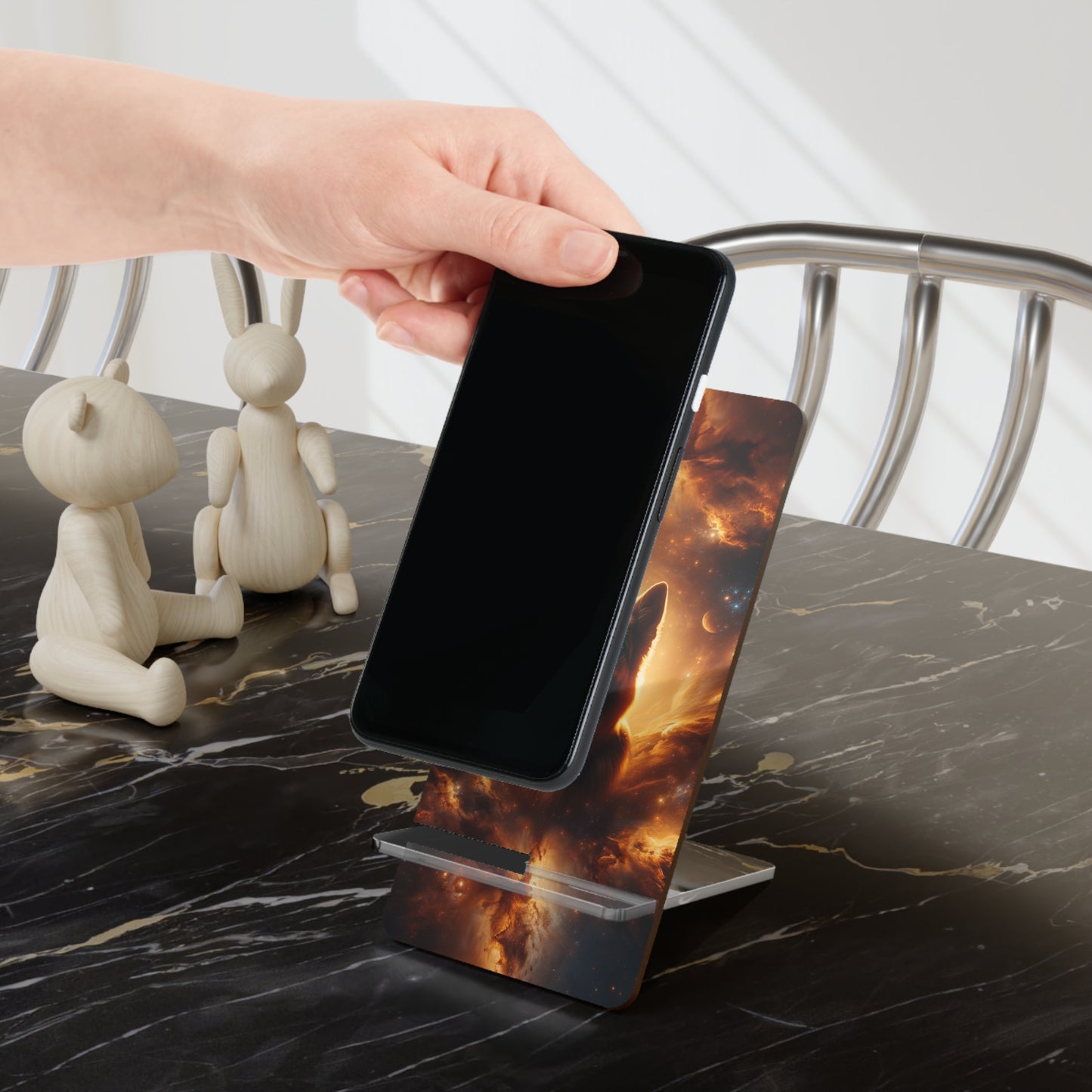 Star German Shepherd Smartphone Stand